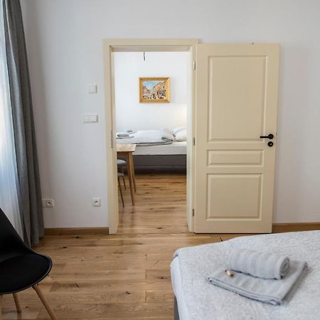 Penzion Stastny Medved Znojmo Buitenkant foto