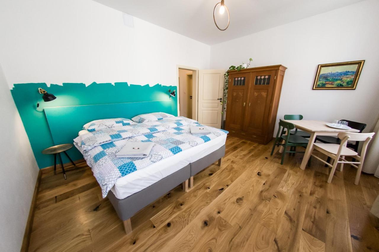 Penzion Stastny Medved Znojmo Buitenkant foto