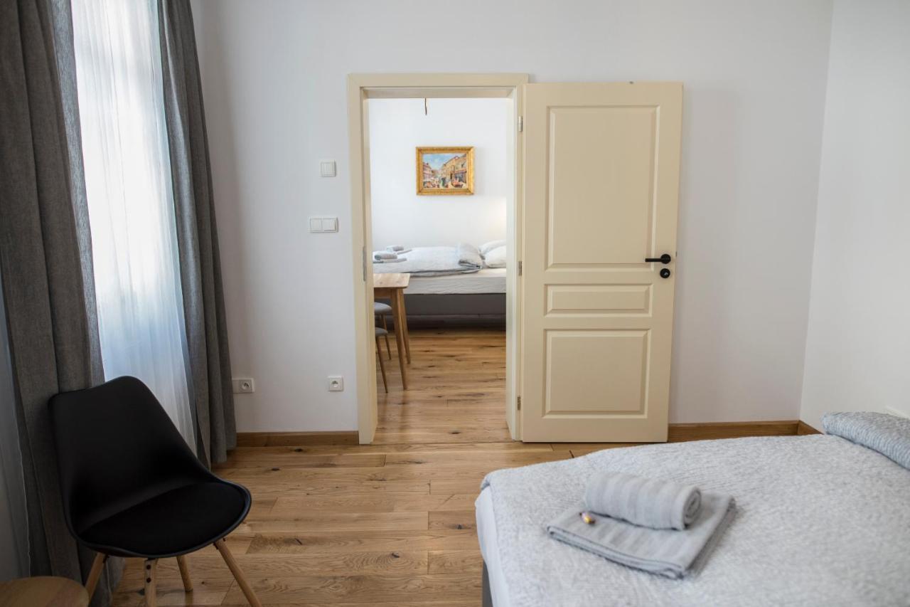 Penzion Stastny Medved Znojmo Buitenkant foto